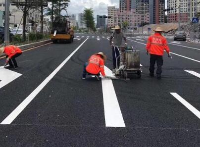 熱熔標線施工溫度要求？道路標線施工廠家為你介紹